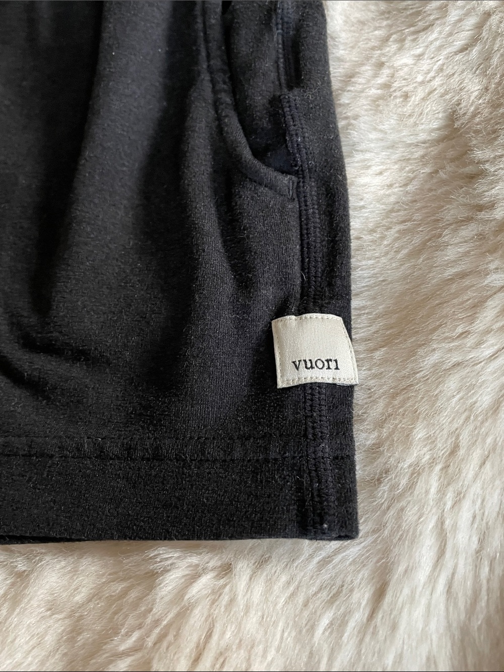 Vuori Shorts - Picture 2 of 5